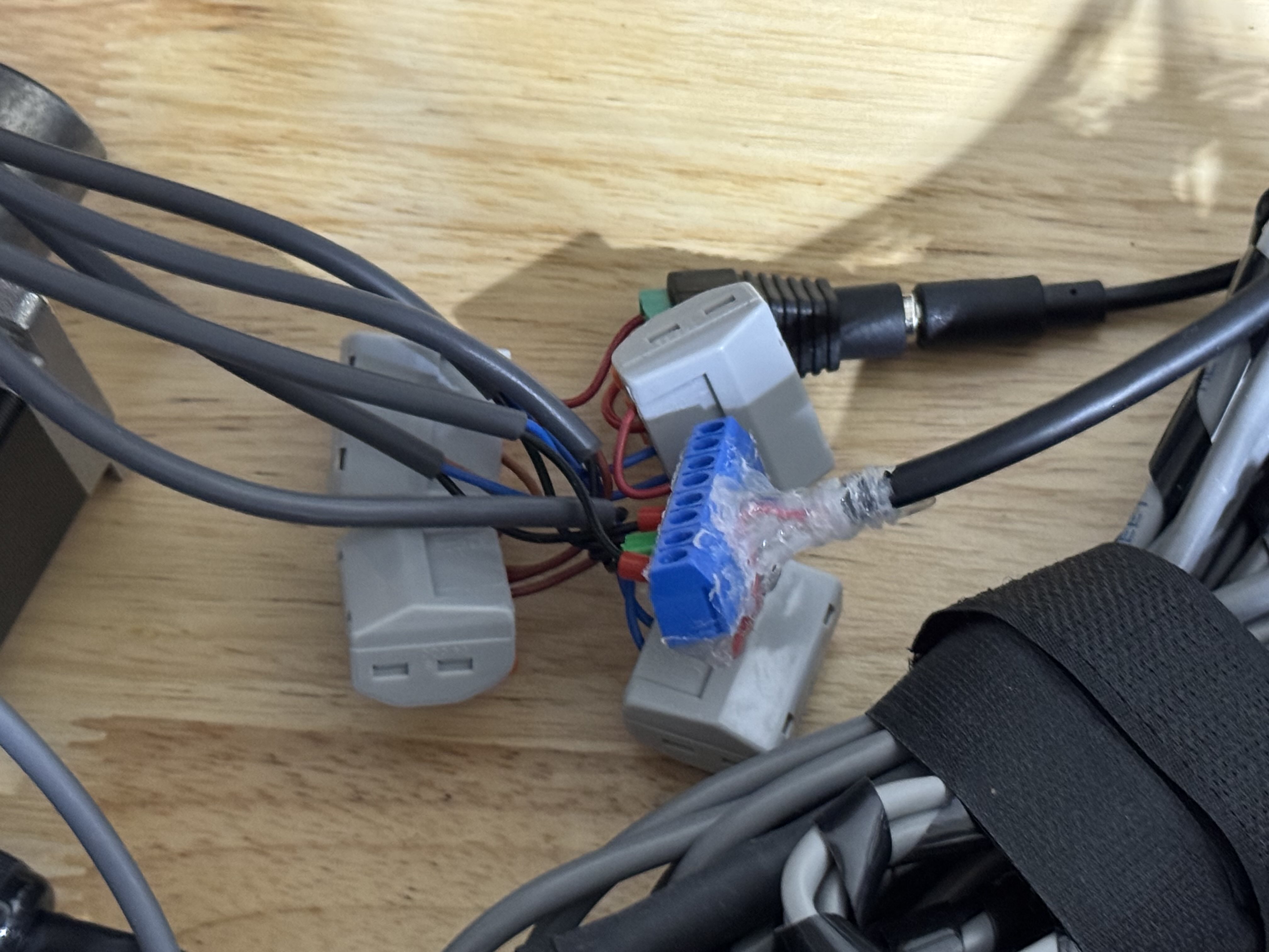 Wiring for all of the controller I/O, including limit switches, indexing sensor, and power supply, bottom view